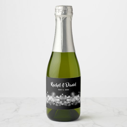 Zwart-wit bokeh wazig licht Mini Sparkling Wijnetiket (Voorkant)