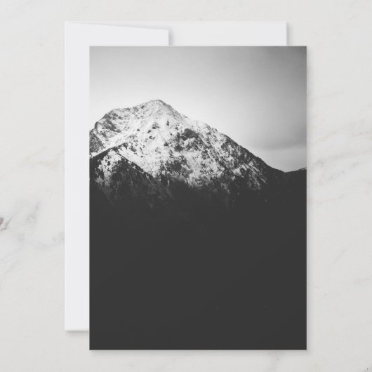 Zwart-wit bruiloft onder de bergen kaart (Achterkant)