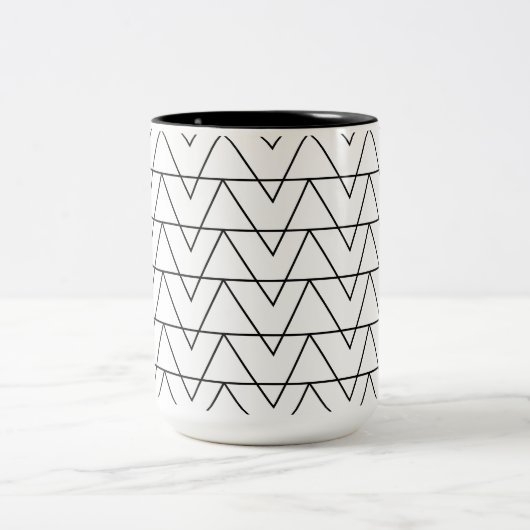 Zwart-wit Chevron Stripe Pattern Tweekleurige Koffiemok (Center)