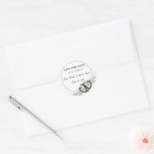 Zwart-wit diamanthart bespaart op datum-stickers ronde sticker (Envelop)