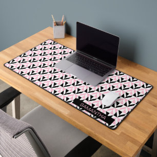 Zwart, wit en roze geometrisch patroon bureaumat