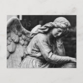 Zwart-wit engelbeeld in een begraafplaats briefkaart (Voorkant)
