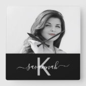Zwart wit foto monogram naamscript vierkante klok (Voorkant)