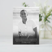 Zwart-wit foto rouwkaart Elegante Script Bedankkaart (Staand voorkant)