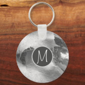Zwart-wit foto van druivenbladeren Initiaal grijs Sleutelhanger (Achterkant)