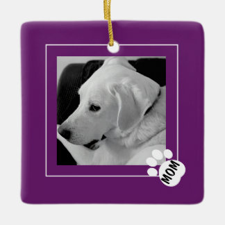 Zwart-wit foto van knuffel hond mama poot paars keramisch ornament