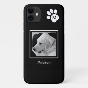Zwart-wit foto van Schattige Hond en Paw Initiaal iPhone 11 Hoesje