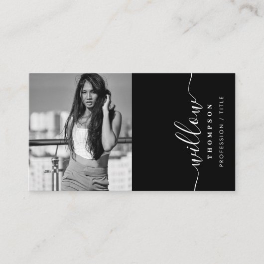 Zwart-wit fotominimalistisch script QR-code Visitekaartje (Voorkant)