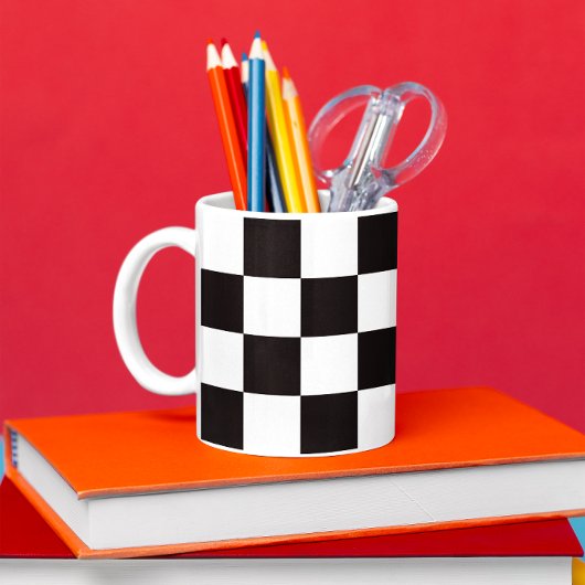 Zwart-wit gecontroleerd patroon mok