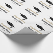 Zwart-wit gefeliciteerde afgestudeerkap cadeaupapier (Hoek)