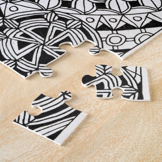 Zwart-wit geometrisch ontwerp legpuzzel (Zijkant)