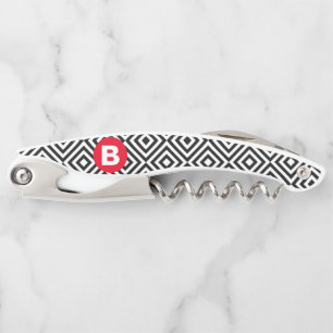 Zwart-wit geometrisch patroon met rode monogram kurkentrekker