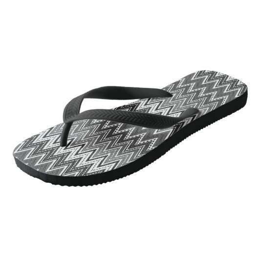 Zwart-wit geometrisch zigzagpatroon teenslippers (Schuin)