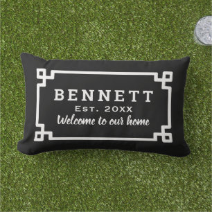 Zwart-wit Grieks Zeer belangrijk Aangepast Monogra Buitenkussen