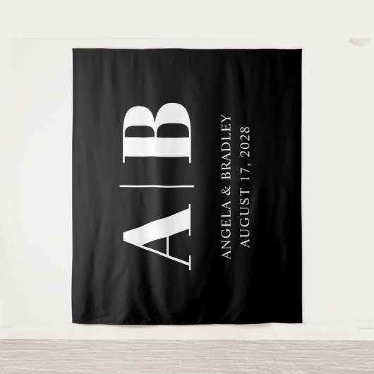 Zwart-wit grootletter bruiloftsmonogram wandkleed (Voorkant)