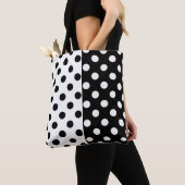 Zwart Wit Halve Kleur Split Inverse Polka Dots Draagtas (Dichtbij)