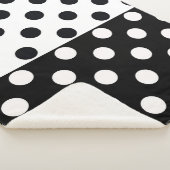 Zwart Wit Halve Kleur Split Inverse Polka Dots Sherpa Deken (3/4)