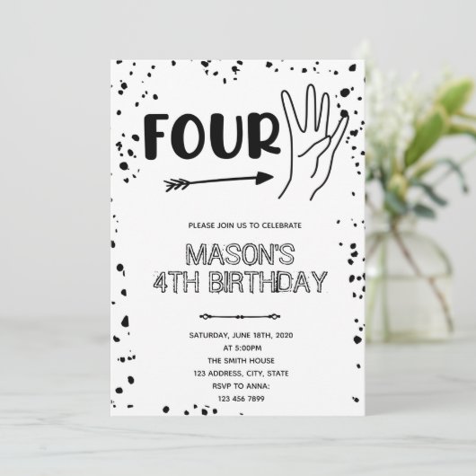 Zwart wit handgebaar 4de verjaardag kaart (Staand voorkant)