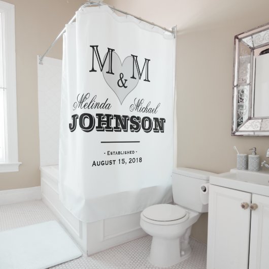 Zwart-wit hart monogram bruiloft douchegordijn (In situ)