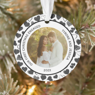 Zwart-wit koppels eerste kerstmis verloofd ornament