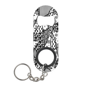 Zwart & Wit Lapwerk 03 van het Patroon Sleutelhanger Flessenopener