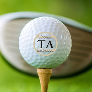 Zwart-wit met zand, Initialen en namen Golfballen