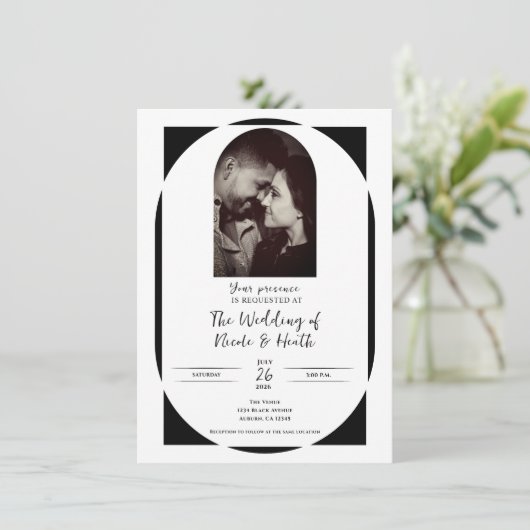Zwart-wit moderne minimale foto bruiloft kaart (Staand voorkant)