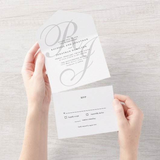 Zwart wit monogram in één bruiloft all in one uitnodiging (Afscheurbaar)