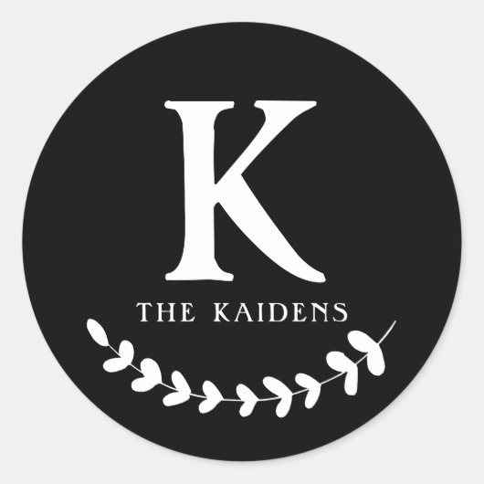 Zwart-wit Monogram Initiaal Achternaam Ronde Sticker (Voorkant)