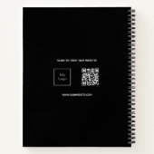 Zwart wit monogram naam logo QR code business Notitieboek (Achterkant)