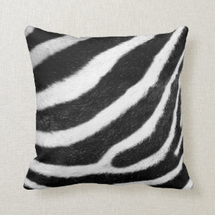 zwart-wit nepbont zebrastrepen kussen