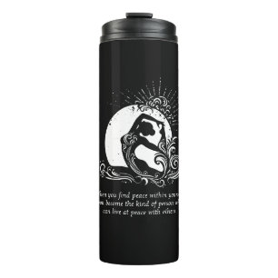 Zwart Wit One-legged King Pigeon Yoga Pose Logo Thermosbeker