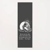 Zwart Wit One-legged King Pigeon Yoga Pose Logo Yogamat (Voorkant)