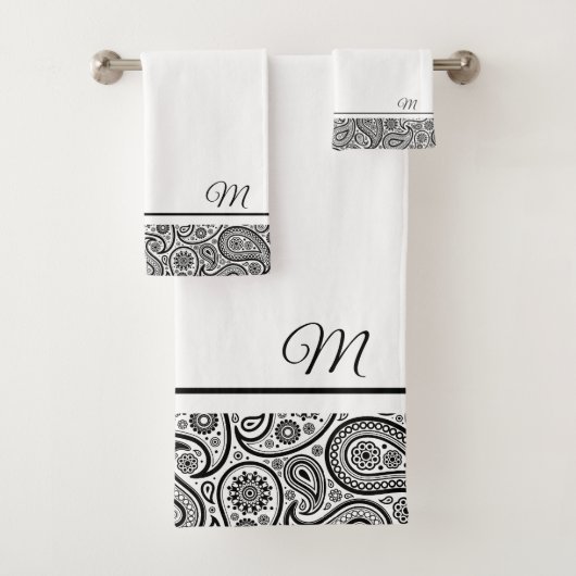 Zwart-wit  paisley monogram bad handdoek (Insitu)