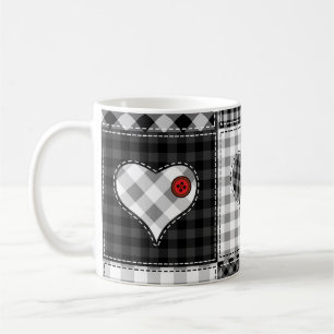 Zwart wit patchwork harten naadloos. koffiemok
