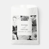 Zwart & Wit Pioenrozen Waterverf Bloemenbruiloft Bedankzakje (Voorkant)