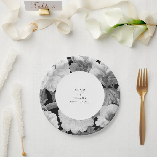 Zwart & Wit Pioenrozen Waterverf Bloemenbruiloft Papieren Bordje (Huwelijk)