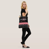 Zwart-wit roze monogram script poolpunten draagtas (Op model)