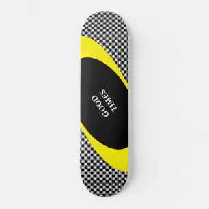 Zwart-wit schaakbordpatroon & golvende lijnen skateboard