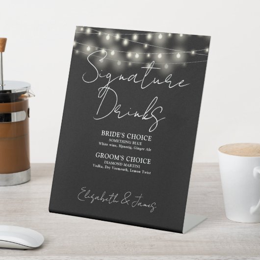 Zwart-wit String Lights Signature Drinken Reclamebord Met Voetstuk (Insitu)