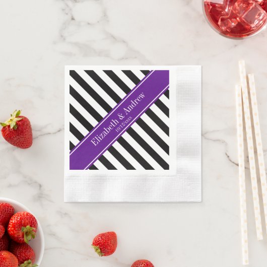Zwart wit Stripe Paarse Ribbon Naam Monogram Servetten (Insitu)