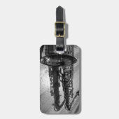 Zwart-wit tenorsaxofoon aanpasbaar bagagelabel (Voorkant verticaal)