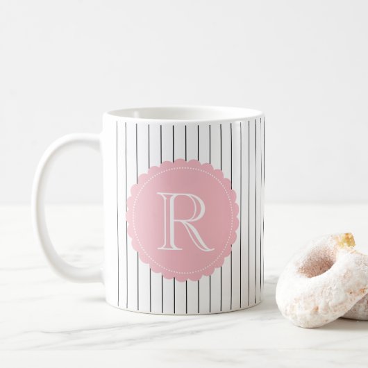 Zwart-wit Verticale Strepen Blush Monogram Koffiemok (Met donut)