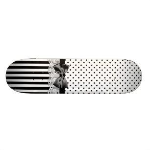 Zwart-wit Victoriaanse strepen met strik Skateboard