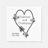 Zwart-wit vlinder hart ontwerp bruiloft servet (Voorkant)