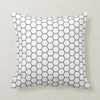 Zwart-wit zeshoekig geometrisch patroon kussen