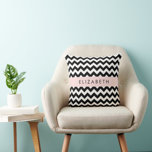 Zwart-wit Zigzag, Chevron Pattern, Jouw naam Kussen (Stoel)