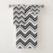 Zwart-wit zigzag patroon, Chevron Pattern Bad Handdoek (Insitu)