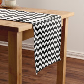 Zwart-wit zigzag patroon, Chevron Pattern Medium Tafelloper (Voorbeeld)