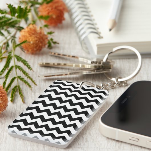 Zwart-wit zigzag patroon, Chevron Pattern Sleutelhanger (Voorkant Rechts)